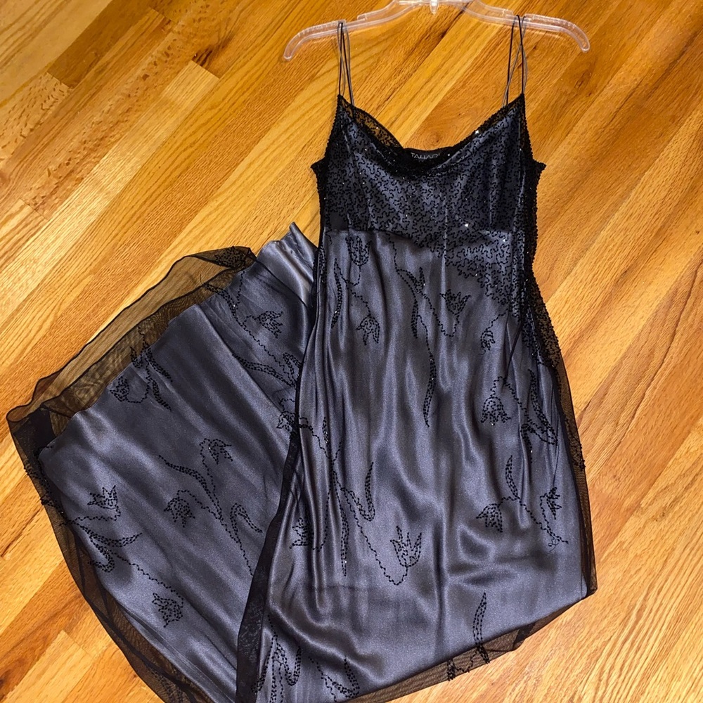Tahari floor length dress; Size SMALL